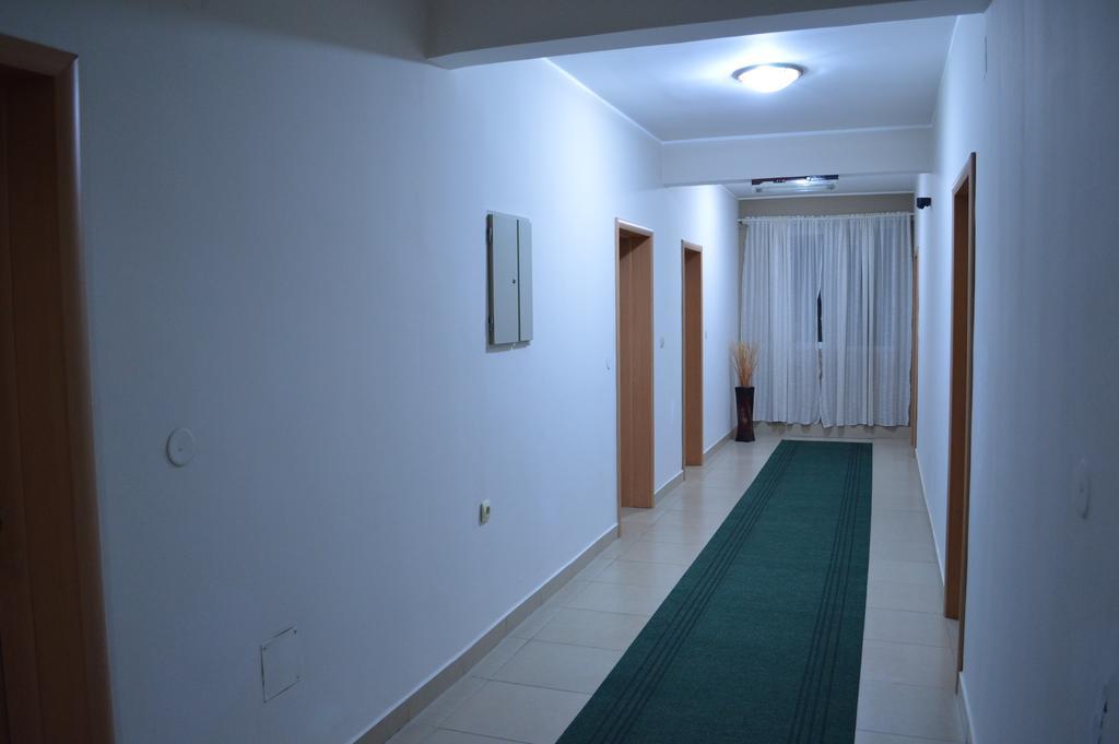 Kangaroo Hotel 2*