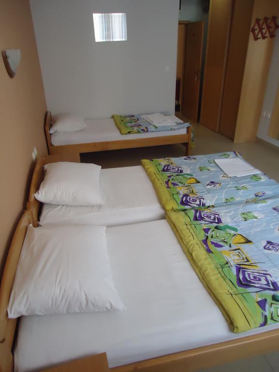 Hotel Kangaroo 2*