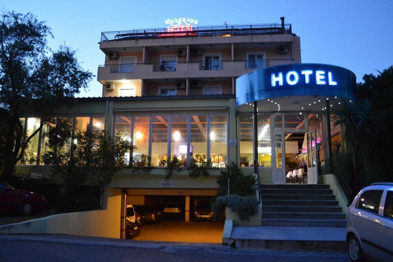 Hotel Kangaroo 2*